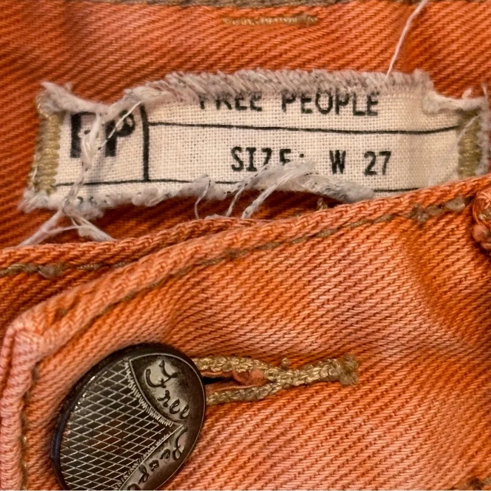 Free People Irreplaceable Tie Dye Denim Shorts in Orange Size 27 EUC